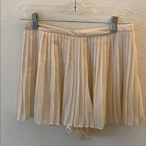 Topshop cream pleated skort